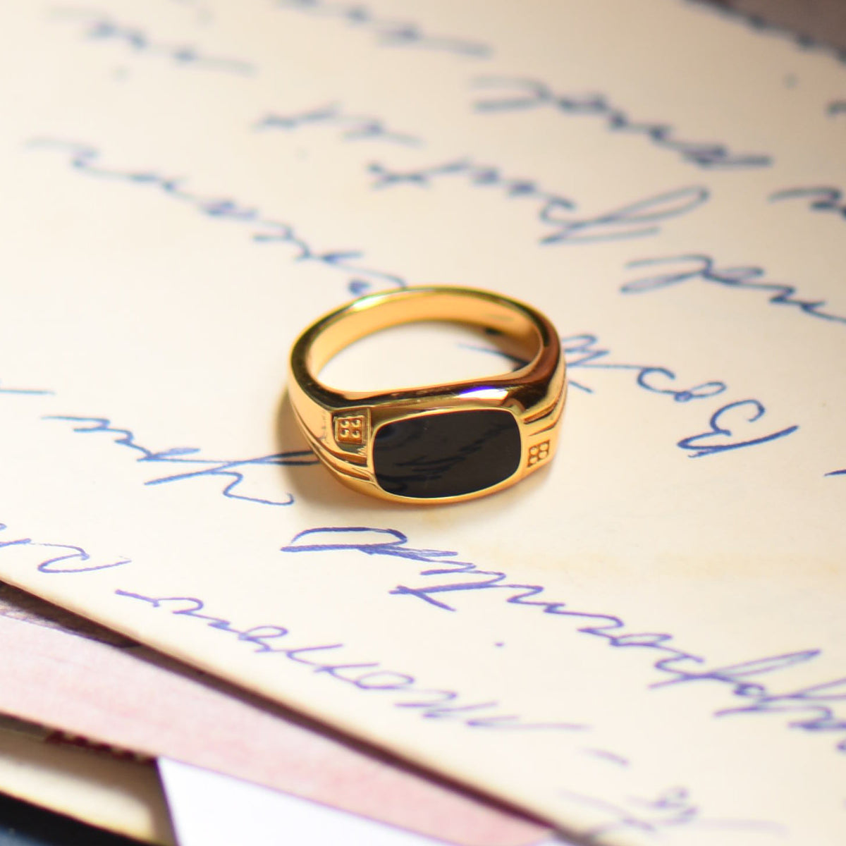 Signature Gold Ring - design detail